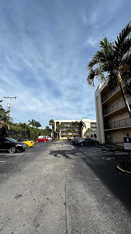 Boca Plaza