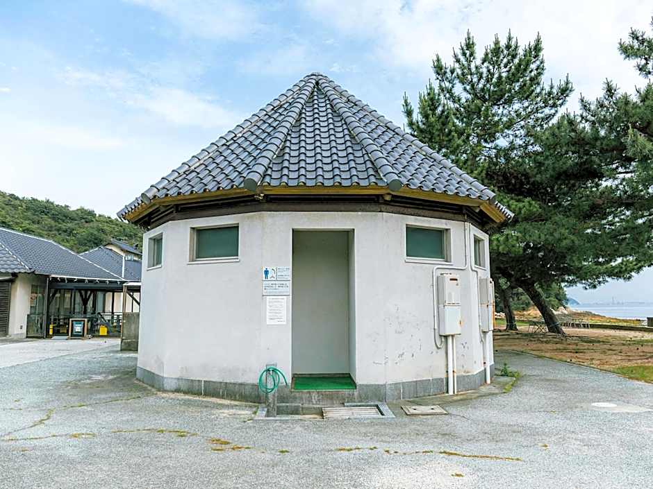 直島町ふるさと海の家 つつじ荘 -SeaSide Park Stay Tsutsujiso-