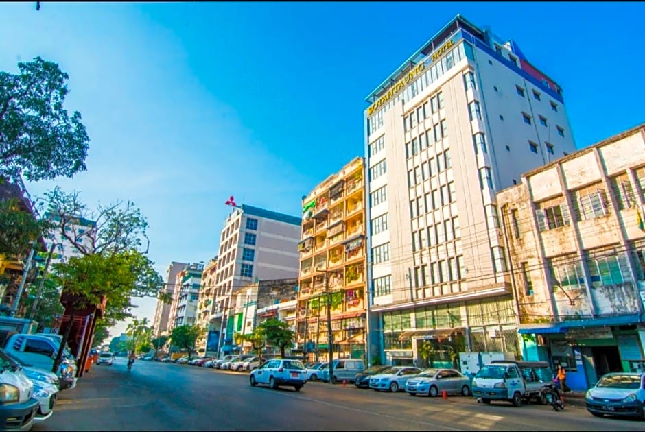 Botahtaung Hotel