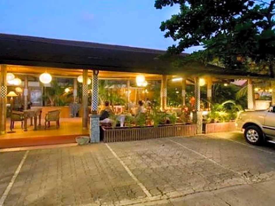 Nyiur Indah Beach Hotel