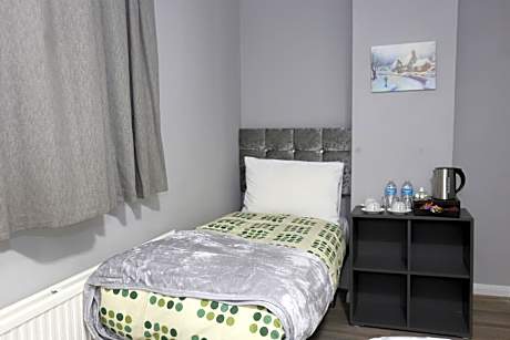 Single Room with Shared Bathroom