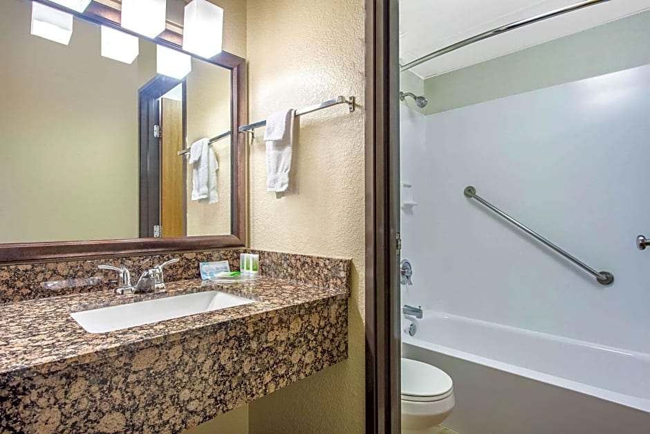 AmericInn by Wyndham Chippewa Falls
