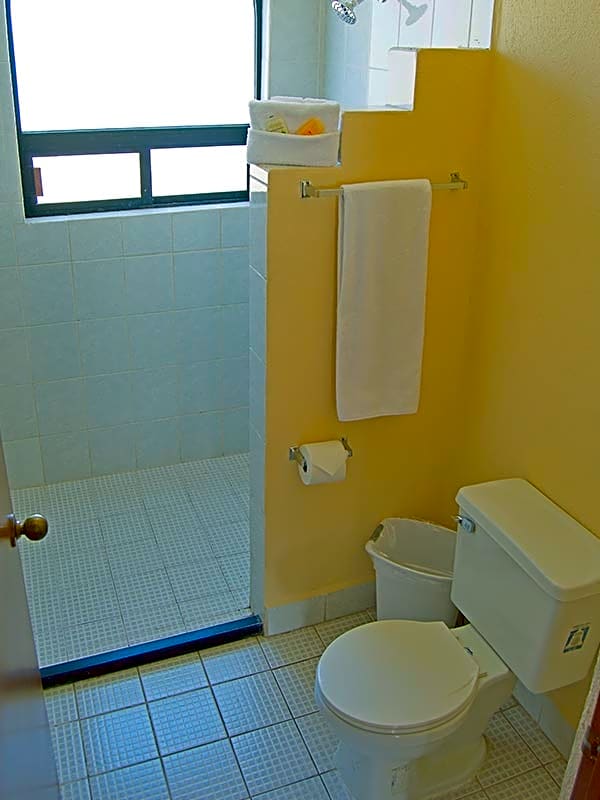 Sunrock Hotel & Suites