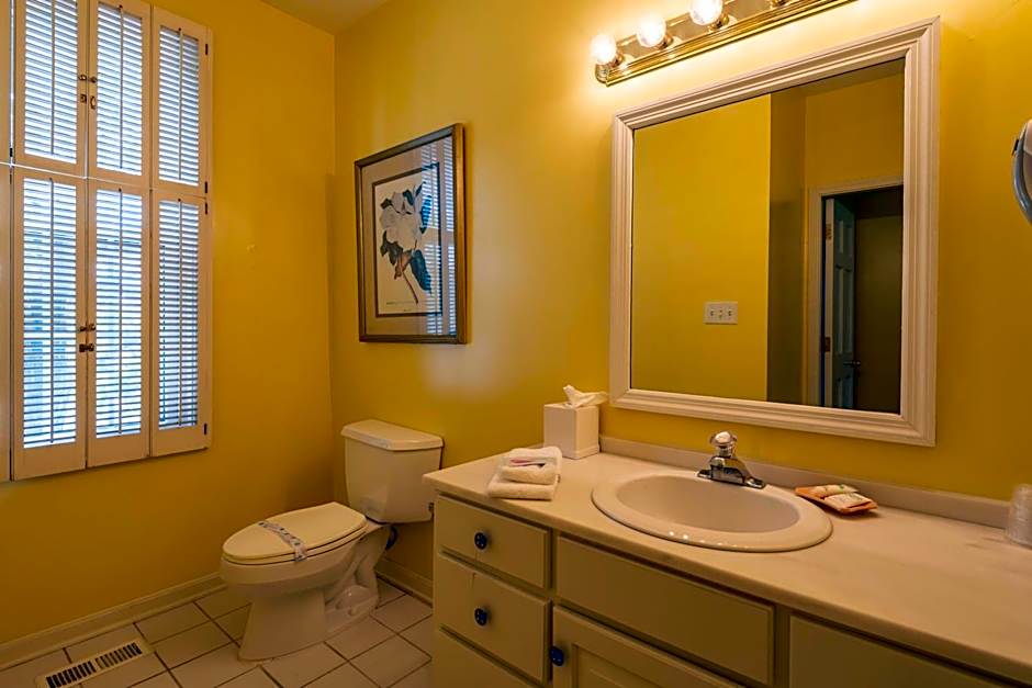 Century Suites Hotel