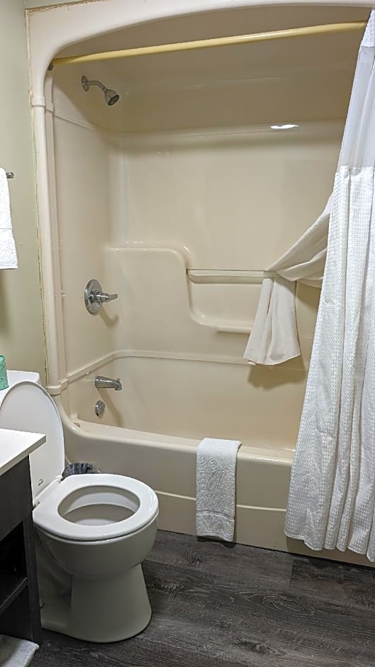 Knights Inn Bracebridge