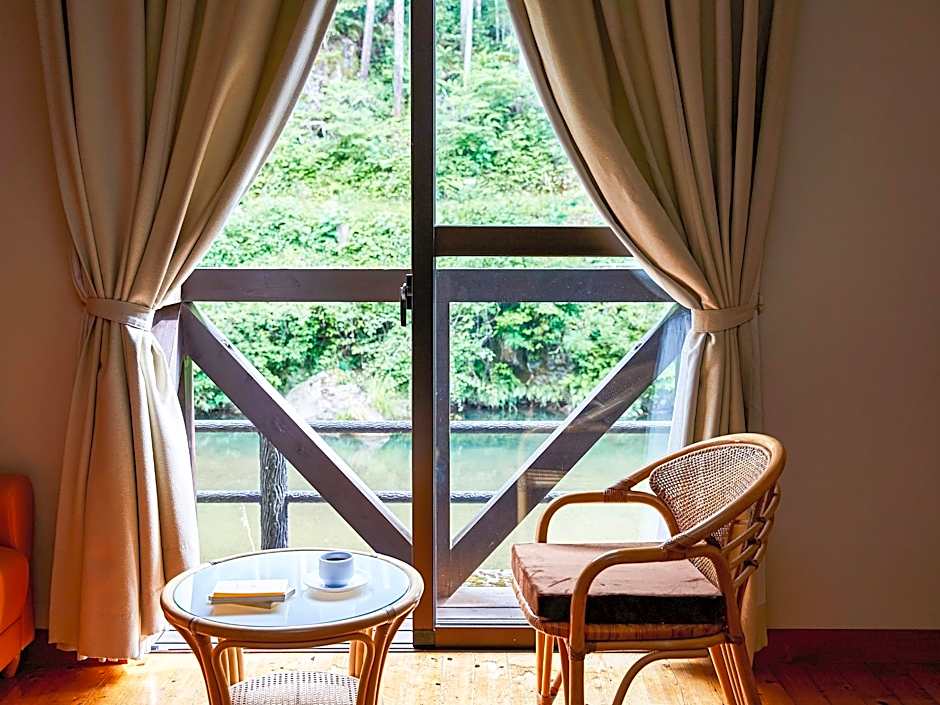 Hosenbo Lodge