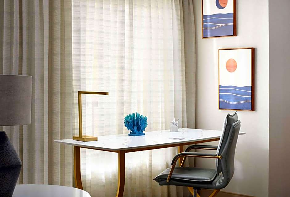 Sonesta Redondo Beach & Marina