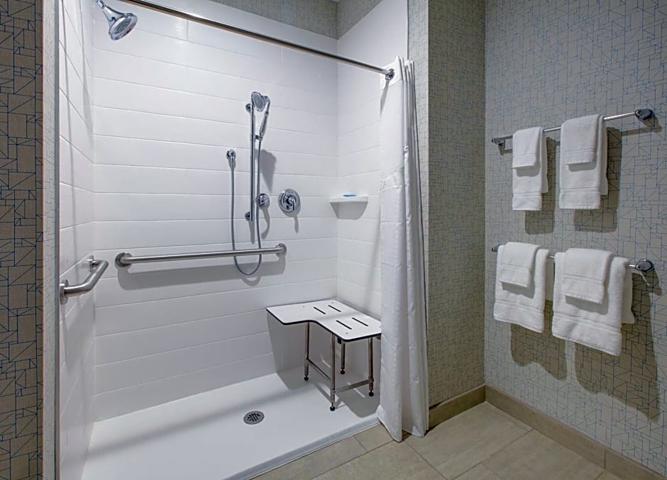 Holiday Inn Express & Suites Dallas NW HWY - Love Field By IHG