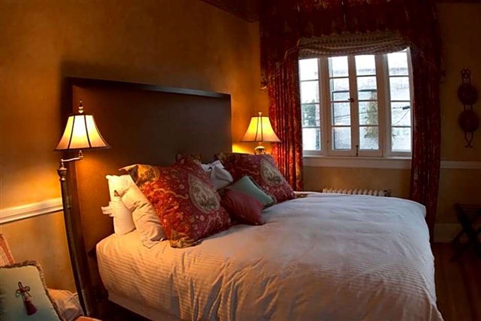 The Firehouse Inn