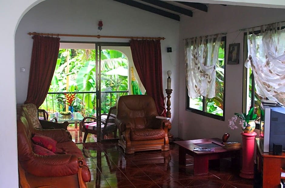 Papaya Guesthouse