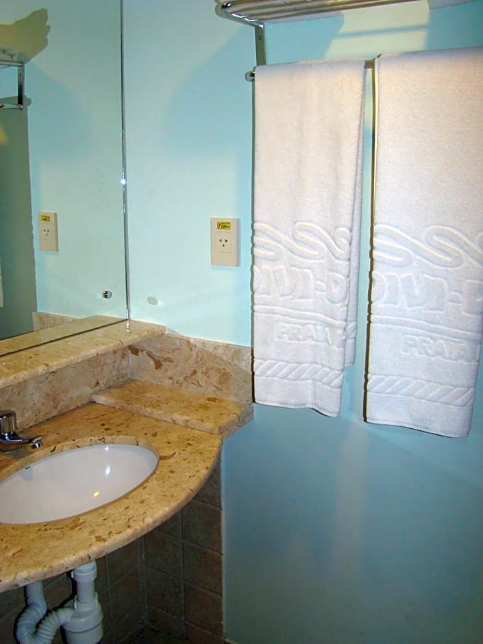 Divi-Divi Praia Hotel