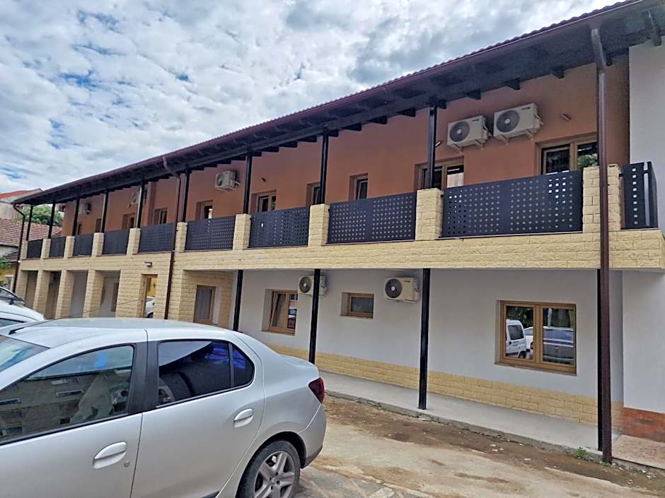 COLT DE RAI-Deluxe & Spa