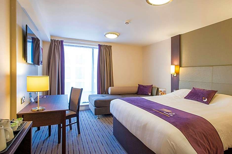 Premier Inn St Albans City Centre