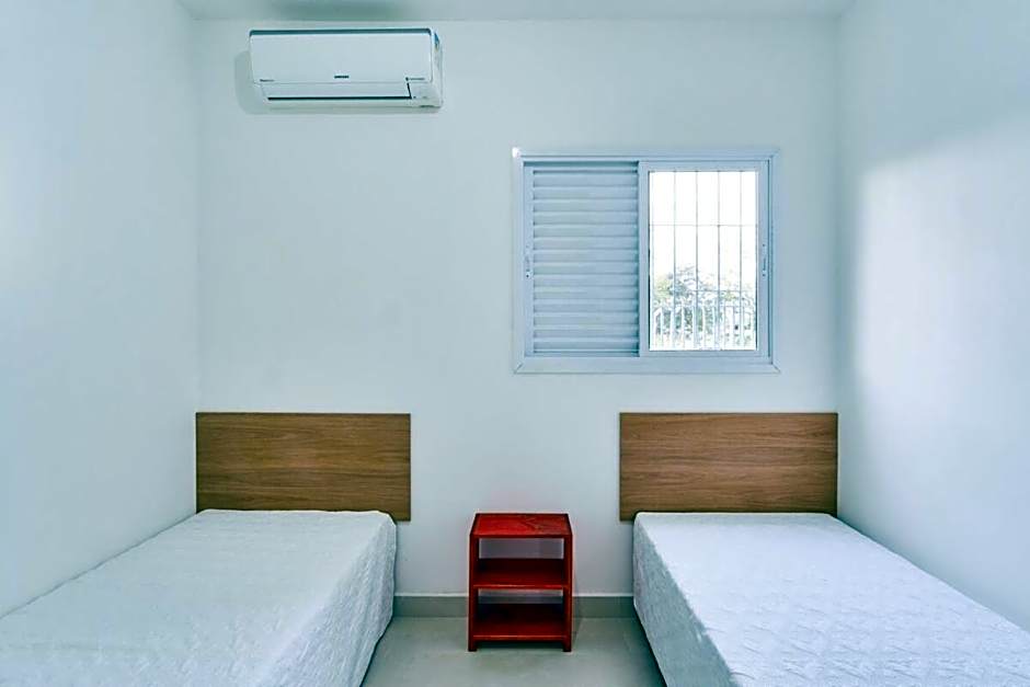 SOL 3: Charmoso com Piscina e Churrasqueira e AR