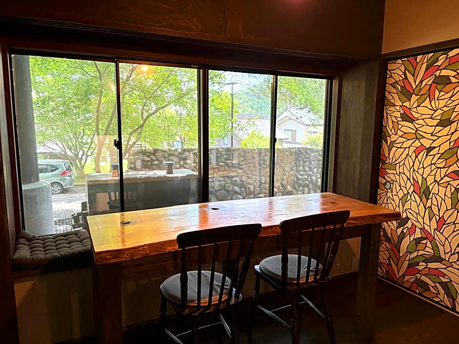 Tanigawa Valley Lodge & Coffee Roastery