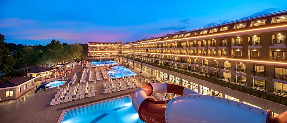 Aydinbey Queen's Palace & Spa - Ultra All Inclusive