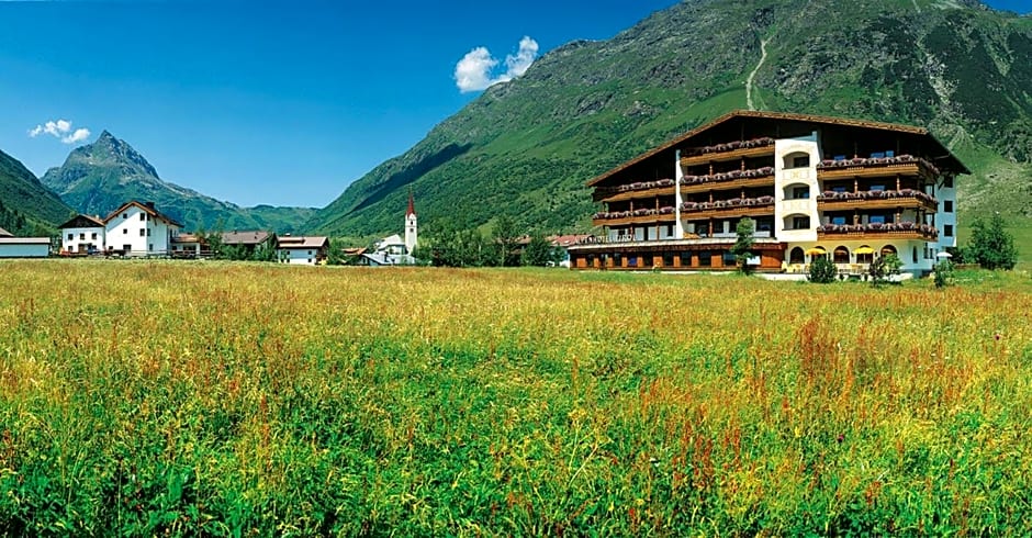 Alpenhotel Tirol