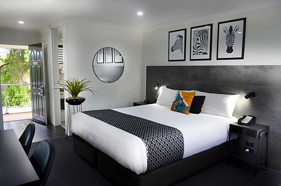 Photo 1 of 7 of Executive 1 King Bed