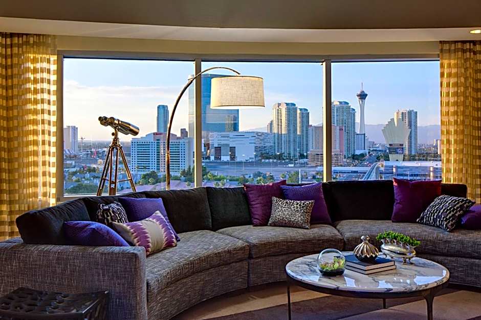 Renaissance by Marriott Las Vegas Hotel