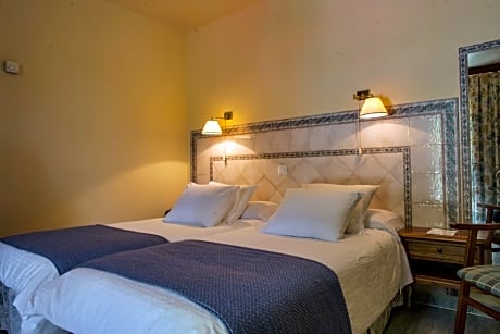 Double extra bed child + access to  the outdoor thermal pools