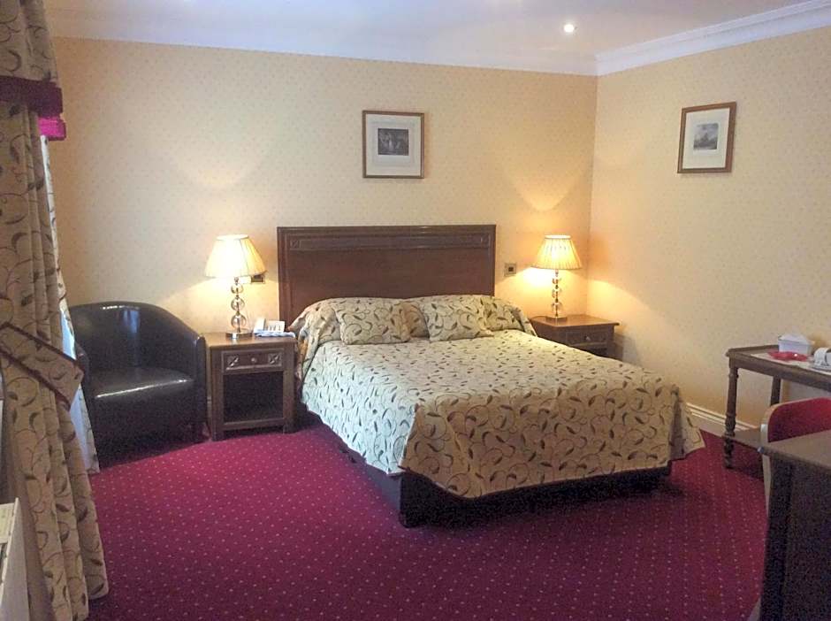 The Golden Lion Hotel