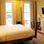 Prytania Oaks Hotel