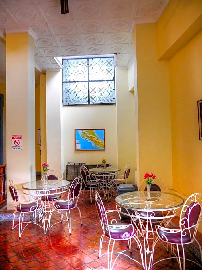 Hotel Santo Tomas / Historical Property