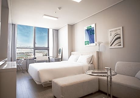 UH FLAT THE SONGDO