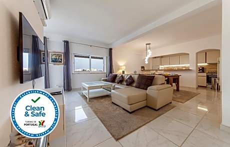 B57 - Marachique 2 Bed Flat