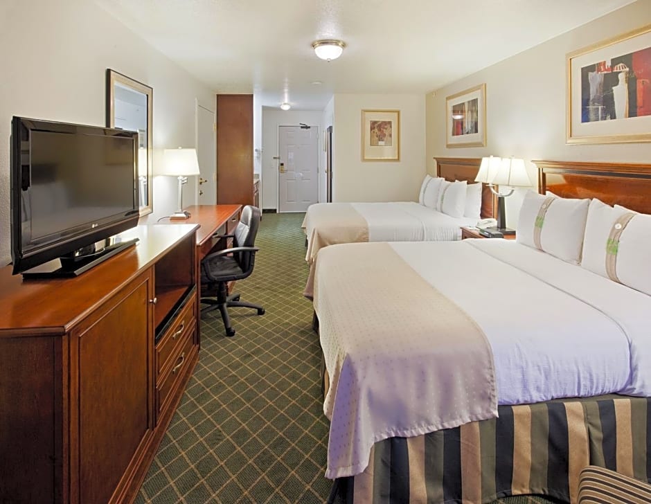 Holiday Inn Redding, an IHG Hotel