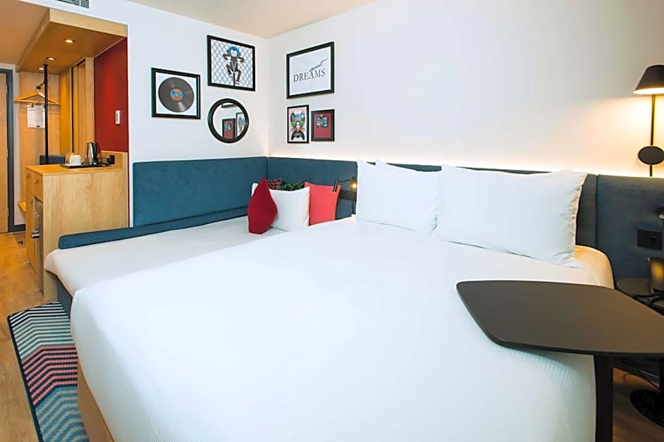 Hampton by Hilton London Park Royal