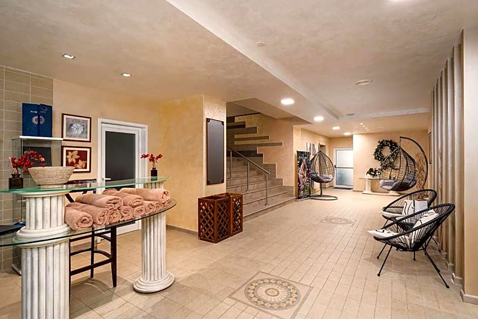 Festa Winter Palace Hotel