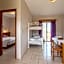 Danelis Studios & Apartments