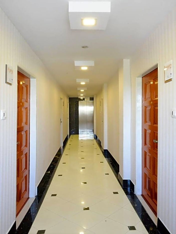 8Day Hotel
