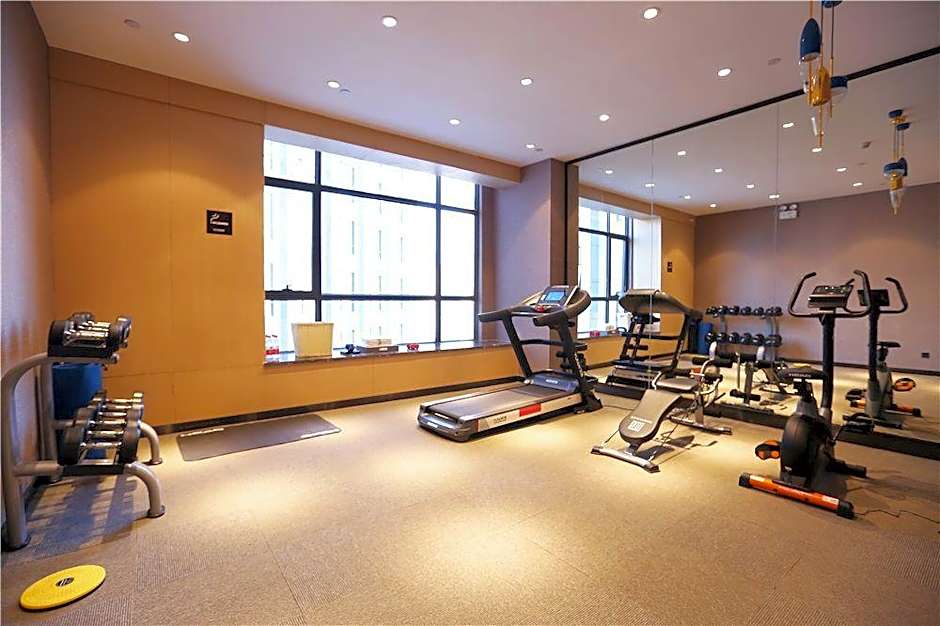 Atour Hotel Maoming High-speed Railway Station People Square