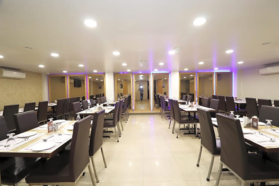 HOTEL RAJHANS REGENT, BHOPAL