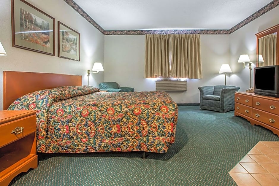 Rodeway Inn Bedford