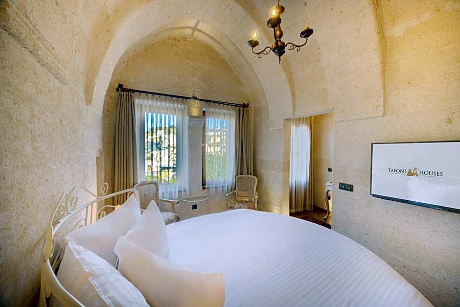 Tafoni Houses Cave Hotel
