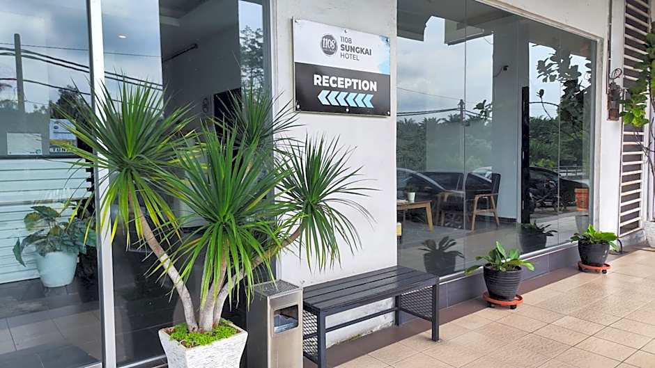 1108 Hotel Sungkai