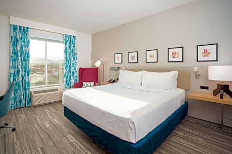 1 King-Mountain View And Wellness Room