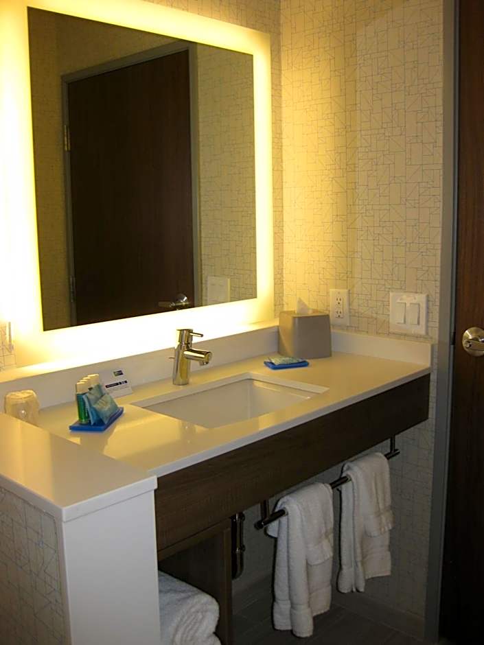 Holiday Inn Express & Suites Houston NW - Cypress By IHG