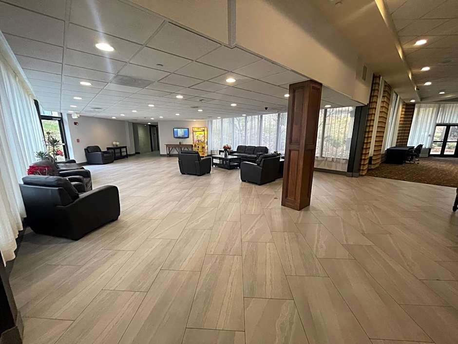 Ramada by Wyndham Cleveland Independence