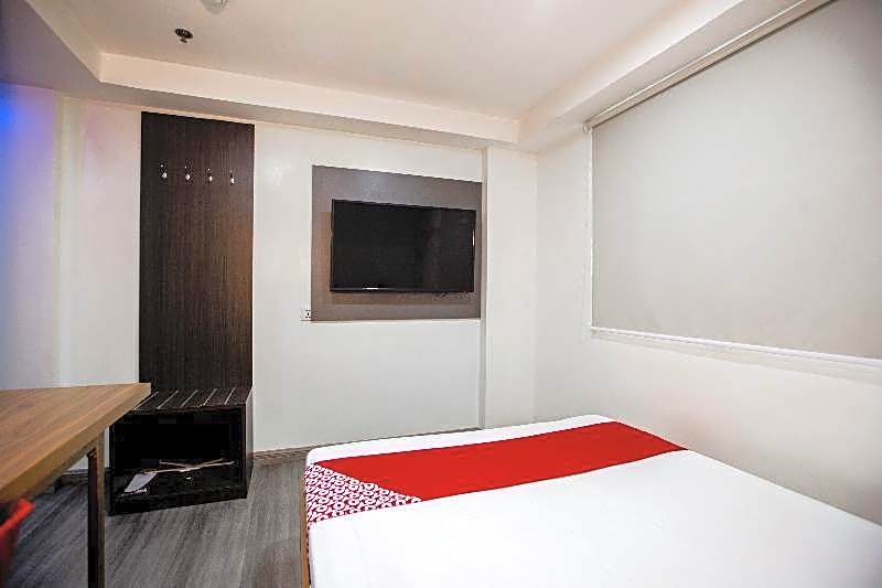 OYO 666 Mc Hotel Fairview