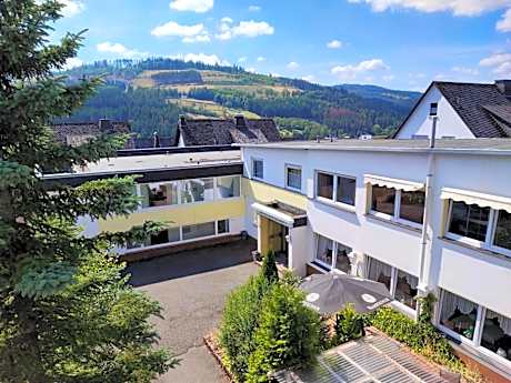 Berghotel Natura Bed & Breakfast