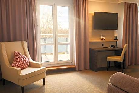 Deluxe Two-Bedroom Apartment with Sofa Bed