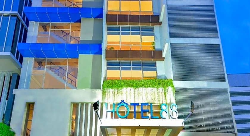 Hotel 88 Embong Kenongo by WH
