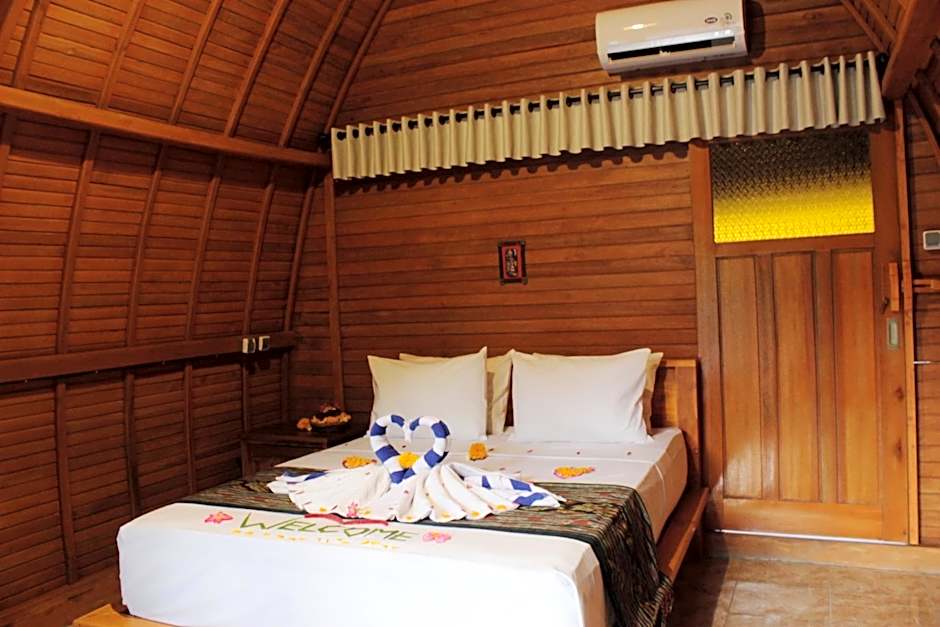 Kubu Padi Wooden House