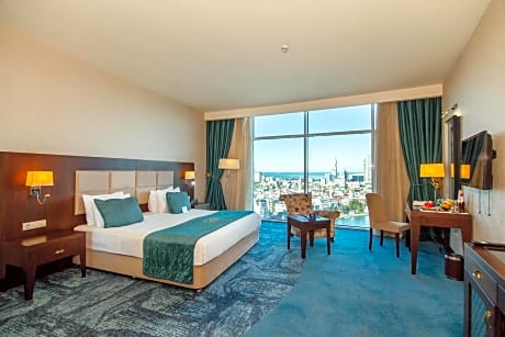Superior Queen or Twin Room with Sea View