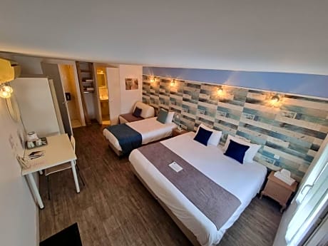 Triple Room