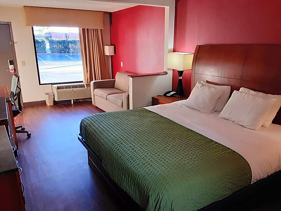 Econo Lodge Inn & Suites Griffin North